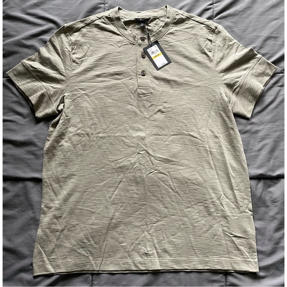 Men’s DKNY Button T-Shirt - Picture 1 of 3